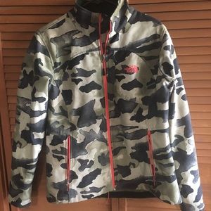 Women’s North Face camo soft shell